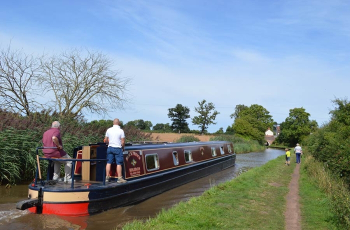 Canal boat holiday Snarestone and return