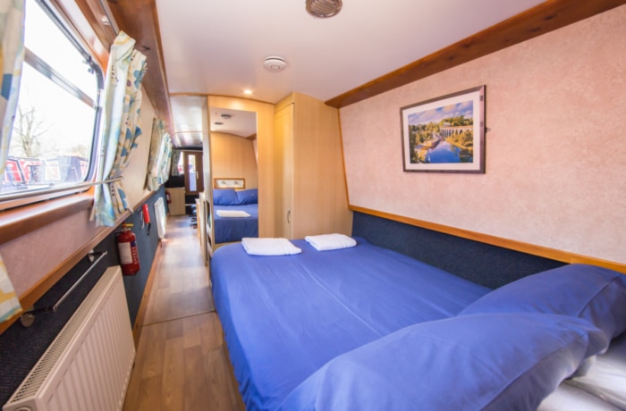 Double Bedroom Duchess 4 Classic Narrowboat