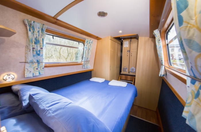 Double Bedroom Shakespeare 4 Classic Narrowboat