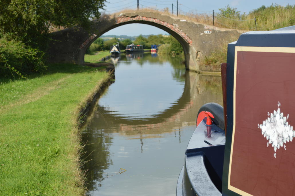canal boat in oxfordshire