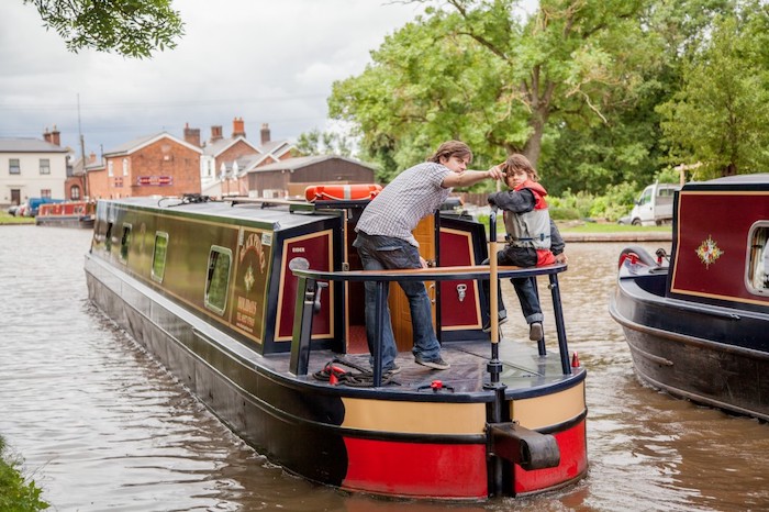 Family friendly canal boat holiday