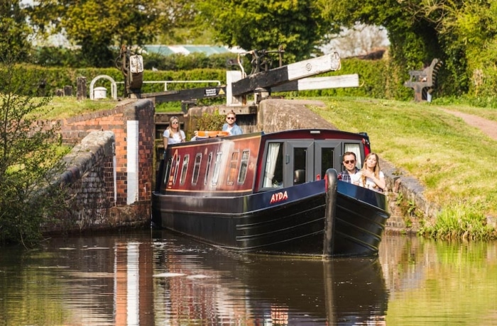 Short break canal boat holiday