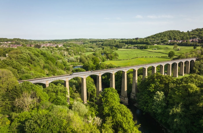 summer canal boat holidays