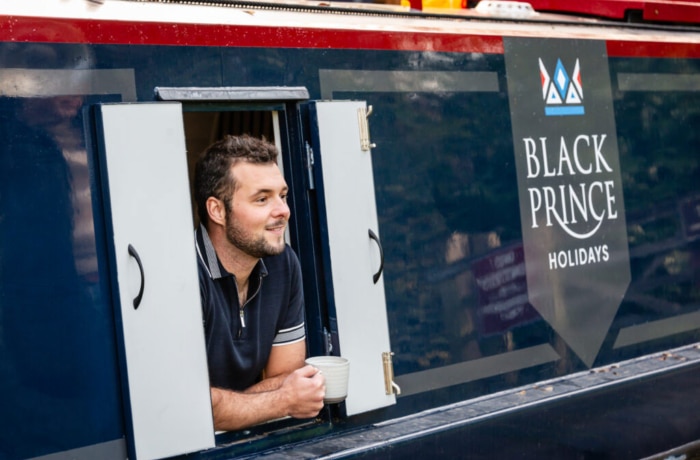 narrow boat crown window